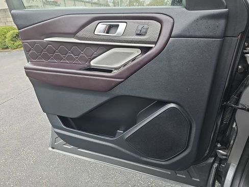 Used 2025 Ford Explorer Platinum w/ LUX Leather Package image 34