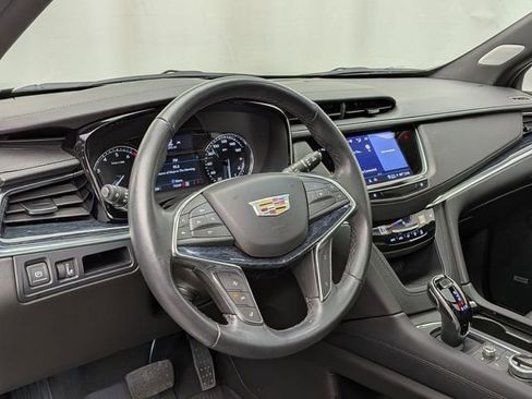 Certified 2024 Cadillac XT5 Premium Luxury w/ LPO, Floor Liner Package AWD/4WD image 9