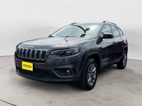 Used 2019 Jeep Cherokee Latitude Plus w/ Comfort/Convenience Group AWD/4WD image 1