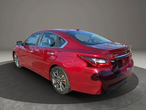 Used 2018 Nissan Altima 2.5 SR w/ SR Special Edition image 7