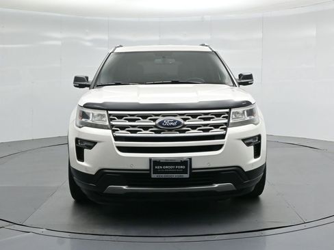 Certified 2018 Ford Explorer XLT w/ Equipment Group 202A image 22