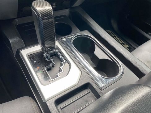 Used 2016 Toyota Tundra SR5 w/ SR5 Upgrade Package image 29