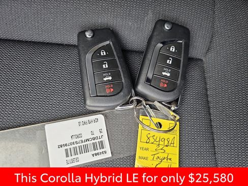 Used 2025 Toyota Corolla LE FWD image 21