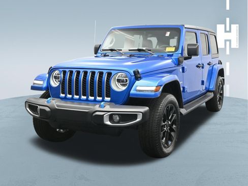 Used 2022 Jeep Wrangler Unlimited Sahara AWD/4WD image 1