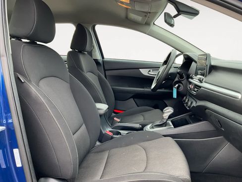 Used 2024 Kia Forte LXS w/ LXS Technology Package image 17