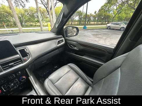 Used 2022 Chevrolet Suburban LT RWD image 11