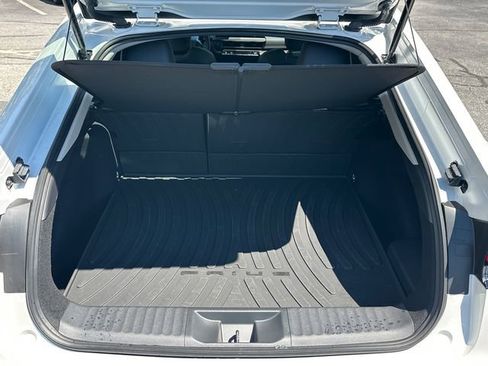 Used 2025 Toyota Prius XLE FWD image 26