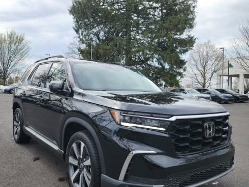 Used 2024 Honda Pilot Touring image 4