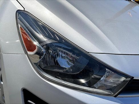 Used 2021 Kia Rio LX image 29
