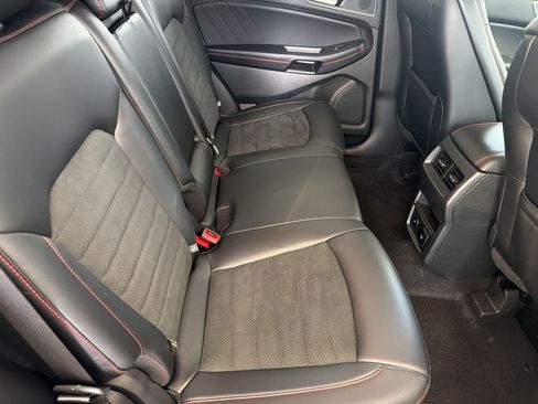 Used 2024 Ford Edge ST-Line AWD/4WD image 29