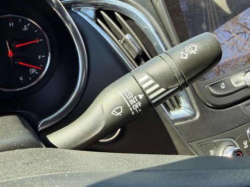 Used 2024 Chevrolet Malibu LT image 33