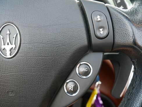 Used 2011 Maserati GranTurismo Convertible image 23