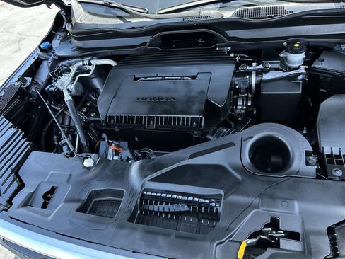 Certified 2025 Honda Pilot EX-L image 18