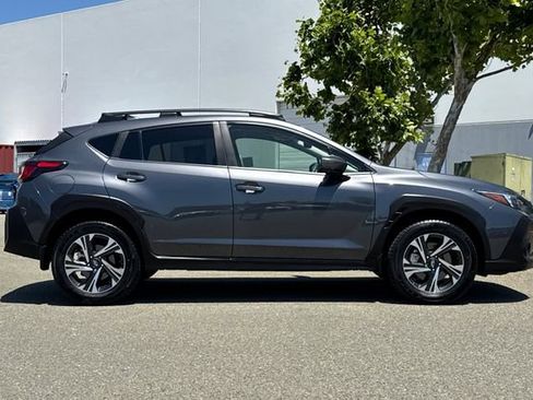 Used 2024 Subaru Crosstrek 2.0i Premium AWD/4WD image 3