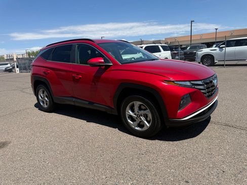 Used 2022 Hyundai Tucson SEL w/ Cargo Package AWD/4WD image 3