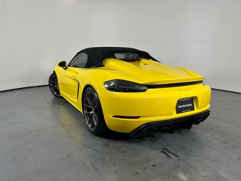 Certified 2021 Porsche 718 Boxster Spyder RWD image 3