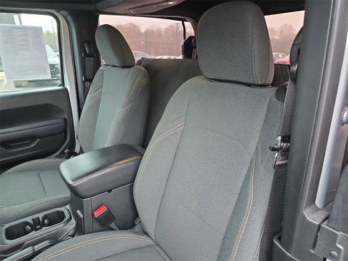 Used 2024 Jeep Wrangler Sport S image 16