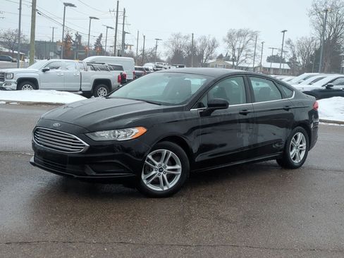 Used 2018 Ford Fusion SE w/ Fusion SE Technology Package image 1