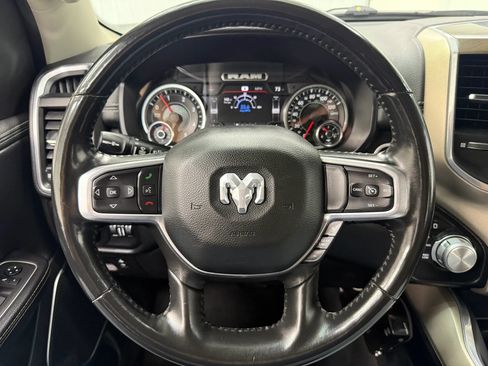 Used 2022 RAM 1500 Laramie AWD/4WD image 19