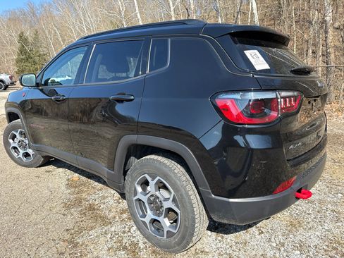 Used 2022 Jeep Compass Trailhawk w/ Trailhawk Convenience Group image 8