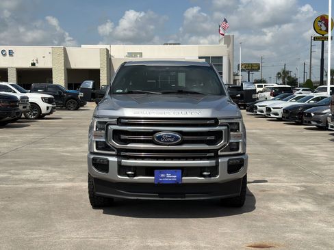 Certified 2021 Ford F250 Platinum w/ FX4 Off-Road Package AWD/4WD image 6