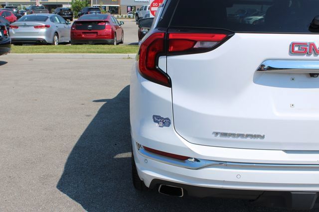 Used 2019 GMC Terrain Denali w/ Comfort Package FWD image 43