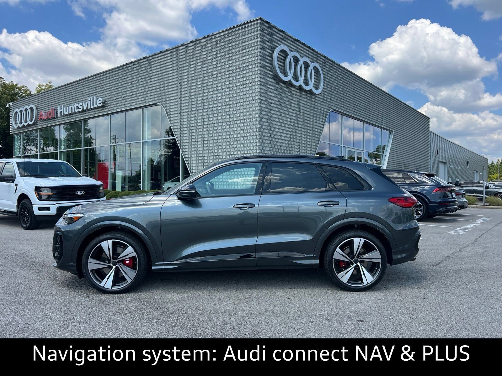 New 2026 Audi SQ5 Prestige AWD/4WD image 3