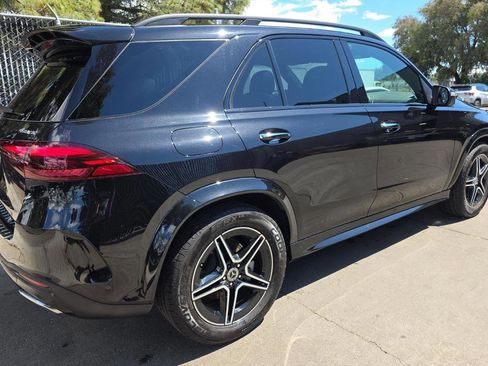 Used 2025 Mercedes-Benz GLE 350 4MATIC image 3