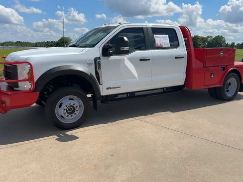 Used 2024 Ford F550 4x4 Crew Cab Super Duty image 9