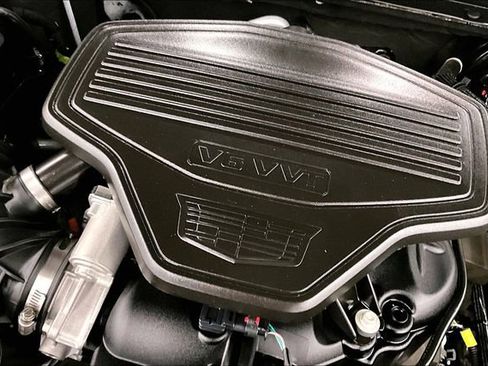 Used 2022 Cadillac XT6 Premium Luxury w/ Technology Package FWD image 37