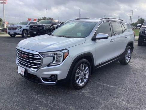 Certified 2022 GMC Terrain SLT w/ Infotainment Package II FWD image 1