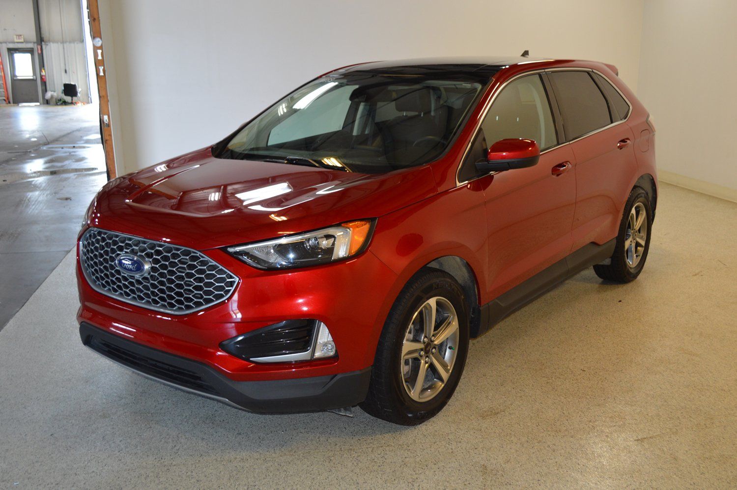 Used 2023 Ford Edge SEL w/ Convenience Package AWD/4WD image 7