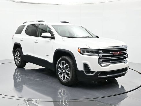 Certified 2023 GMC Acadia SLT image 3