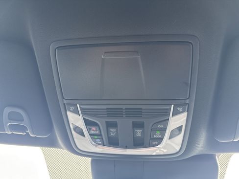 Used 2023 Acura RDX A-Spec image 17