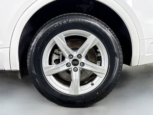 Used 2023 Audi Q5 2.0T Premium w/ Convenience Package AWD/4WD image 31