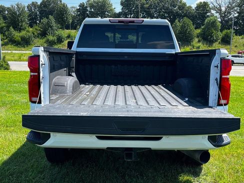 Used 2024 Chevrolet Silverado 2500 High Country w/ Technology Package image 5