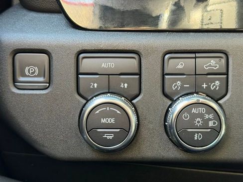 Certified 2023 GMC Sierra 1500 SLT w/ SLT Convenience Package AWD/4WD image 27