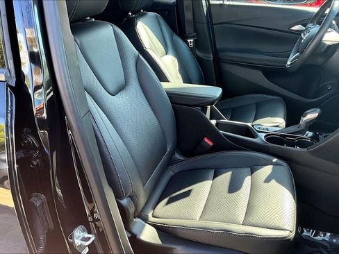 Used 2020 Buick Encore GX Essence w/ Experience Buick Package AWD/4WD image 6
