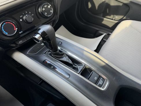 Used 2016 Honda HR-V LX image 23