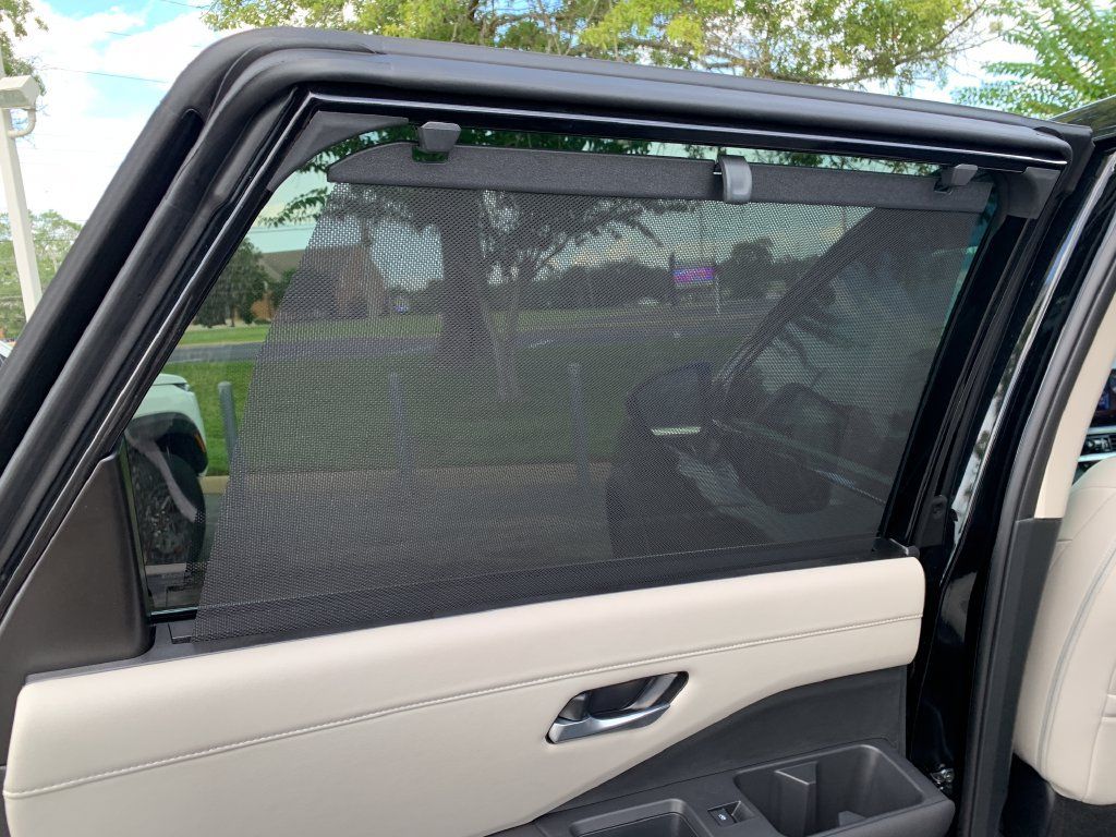 New 2026 Nissan Pathfinder SL w/ SL Premium Package FWD image 17
