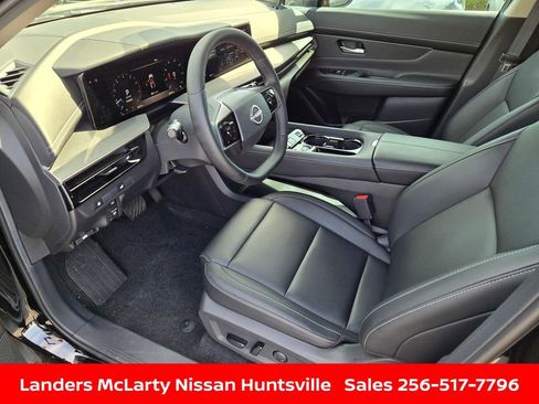 Used 2025 Nissan Murano SV AWD/4WD image 17