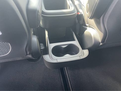 New 2026 Chrysler Pacifica Select w/ S Appearance Package image 16