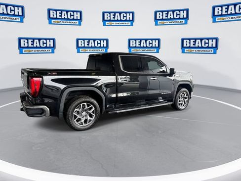 Used 2023 GMC Sierra 1500 SLT w/ SLT Premium Package AWD/4WD image 8