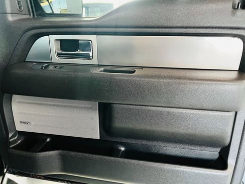 Used 2012 Ford F150 Raptor w/ Raptor Luxury Pkg image 36