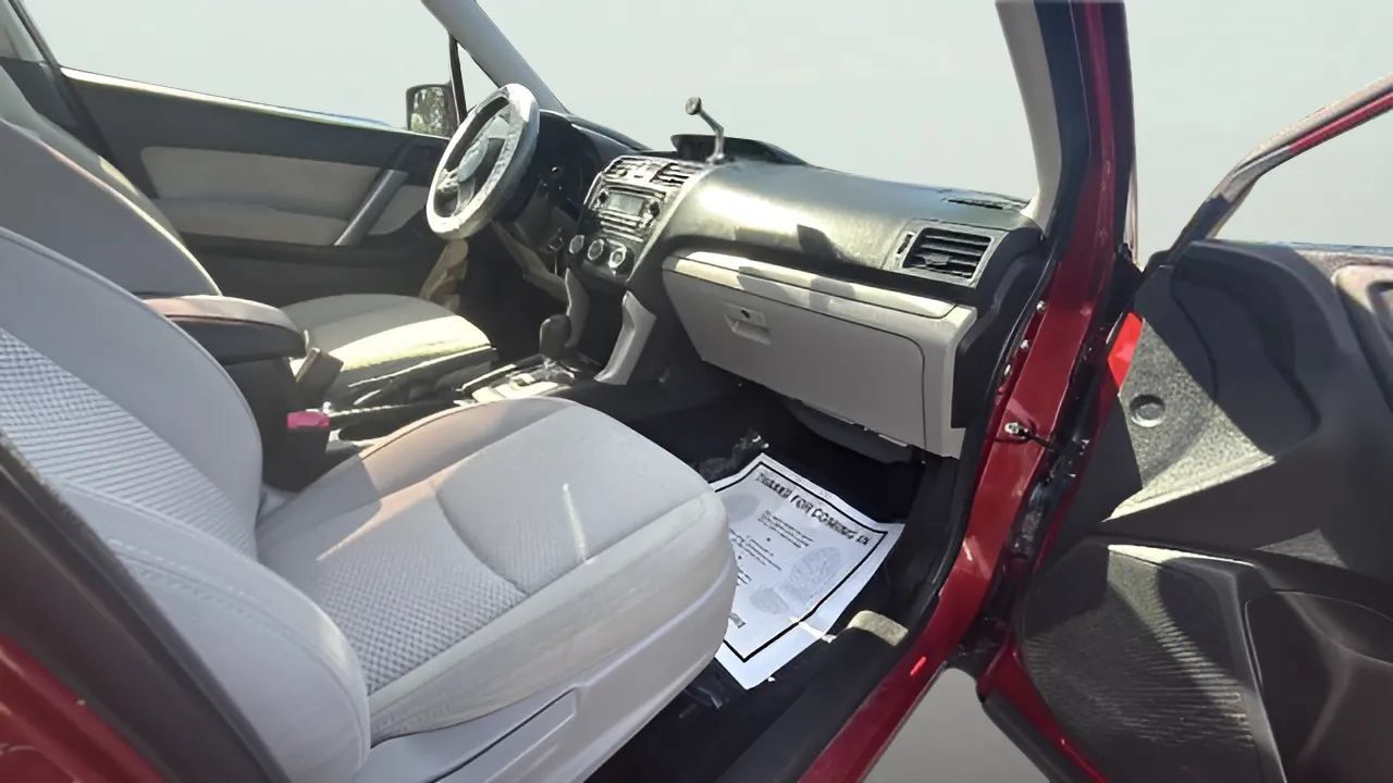 Used 2015 Subaru Forester 2.5i w/ Alloy Wheel Package AWD/4WD image 10