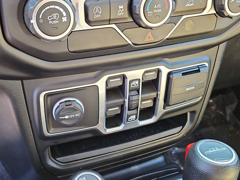 Used 2020 Jeep Gladiator Sport w/ Quick Order Package 24S AWD/4WD image 27