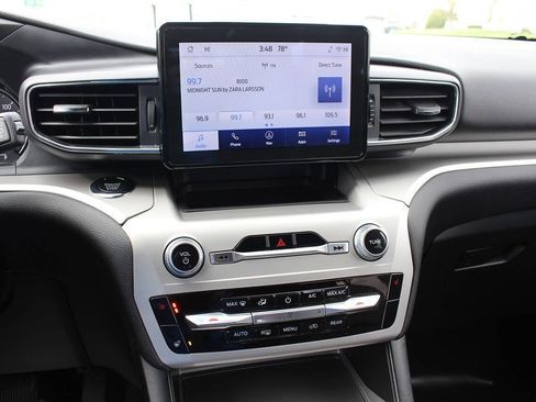 Used 2022 Ford Explorer XLT w/ Equipment Group 202A image 13