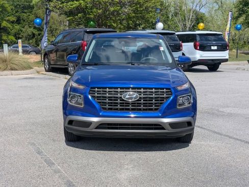 Used 2021 Hyundai Venue SE FWD image 8