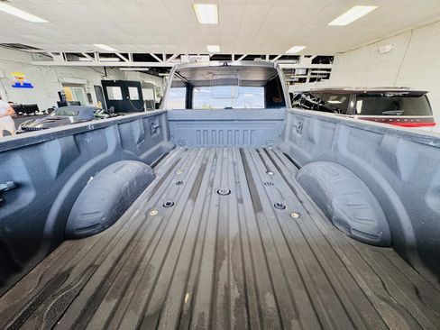 Used 2020 Ford F450 Lariat w/ Lariat Ultimate Package AWD/4WD image 9