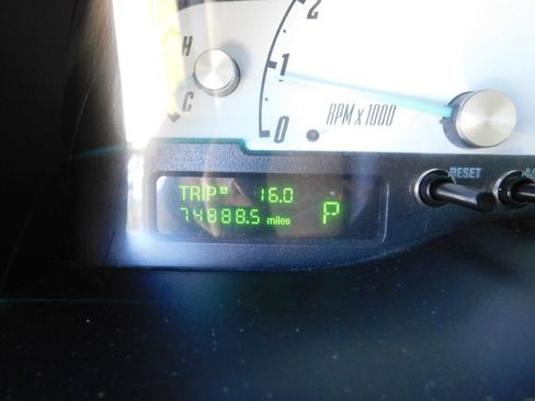 Used 2002 Ford Thunderbird image 16